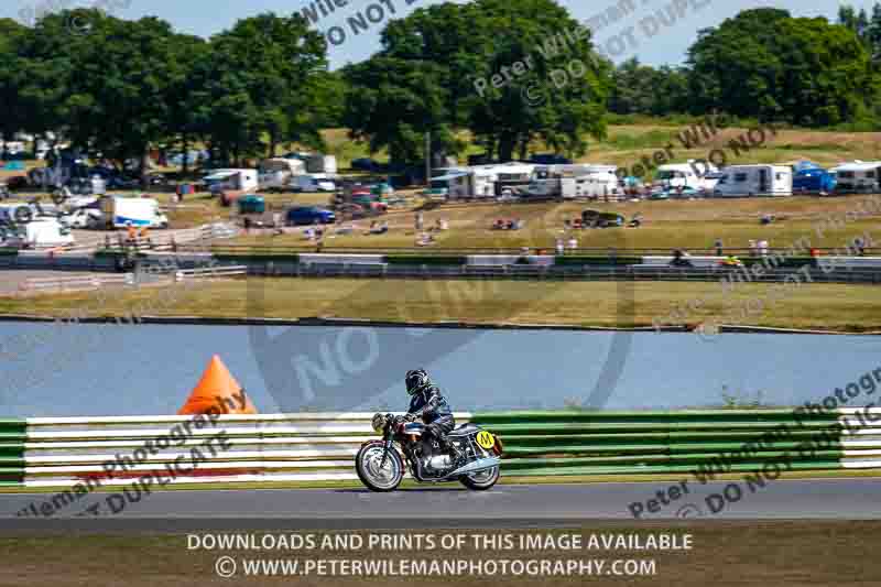 Vintage motorcycle club;eventdigitalimages;mallory park;mallory park trackday photographs;no limits trackdays;peter wileman photography;trackday digital images;trackday photos;vmcc festival 1000 bikes photographs